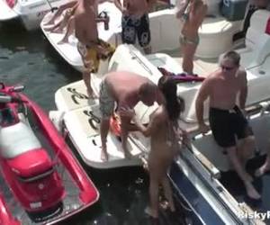pijane dziewczyny go seksualnie luźne na imprezie w łodzi