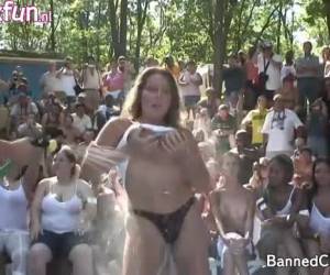 miss ıslak tişört yarışması