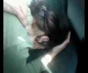 Zijn pik stond al te steigeren toen ze zo stout was om haar kutje en kleine tietjes te showen voor de camera. Dus terug in de auto word zijn sexy habibi ach...